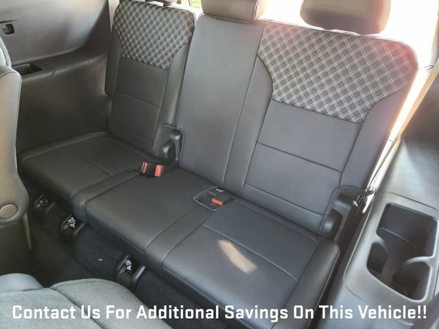 New 2026 GMC Acadia Denali w/ Super Cruise Package FWD image 21