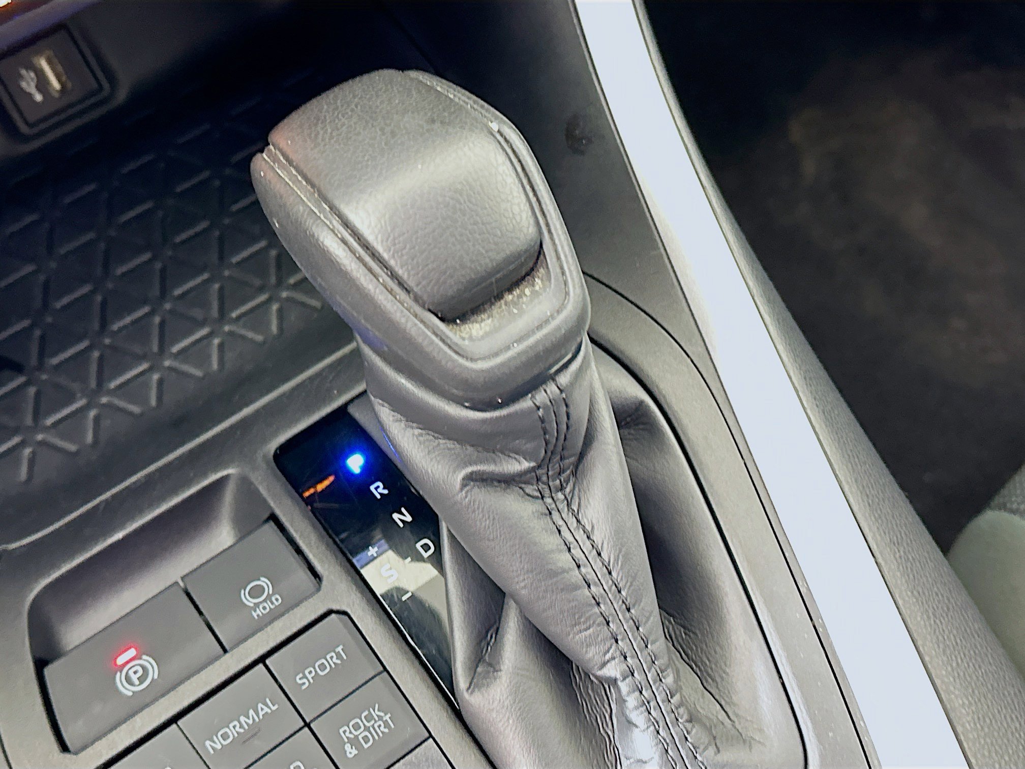 Used 2024 Toyota RAV4 LE image 23