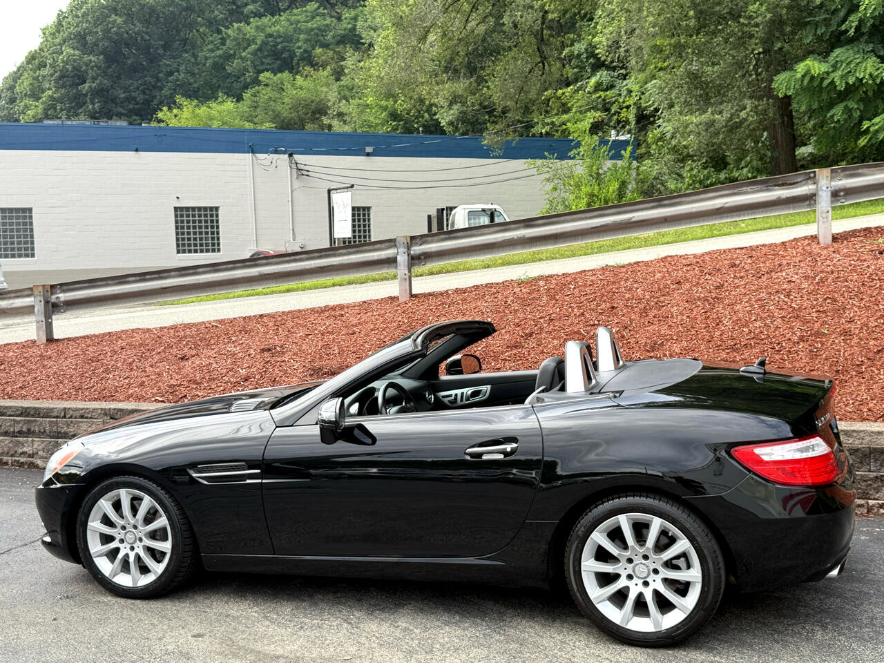 Used 2016 Mercedes-Benz SLK 300 image 6