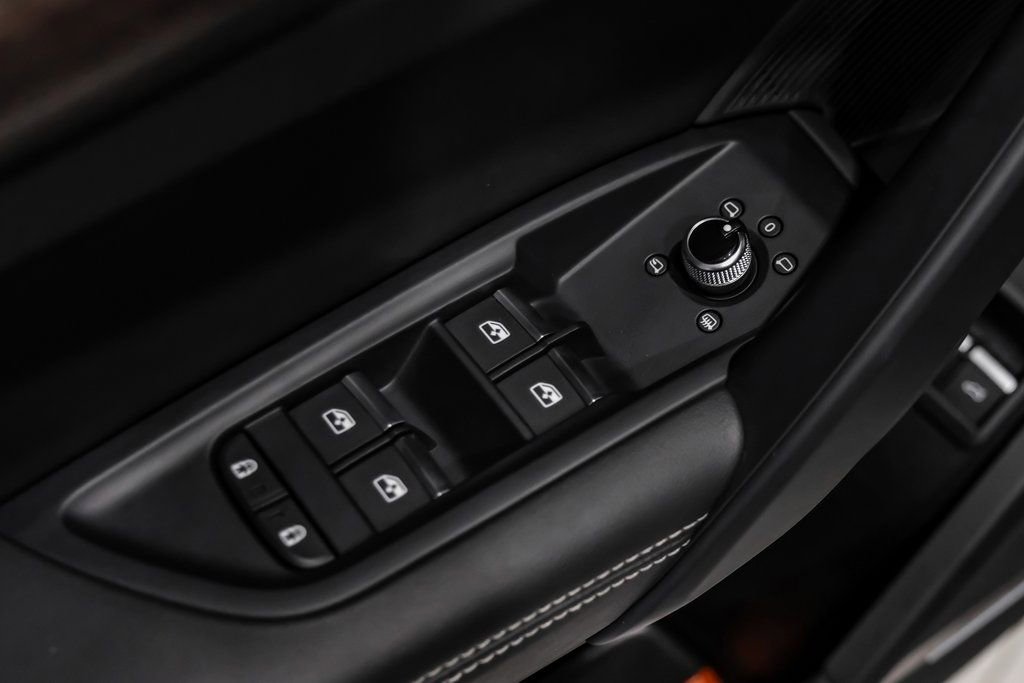 Used 2024 Audi Q5 e Prestige w/ Prestige Package image 49