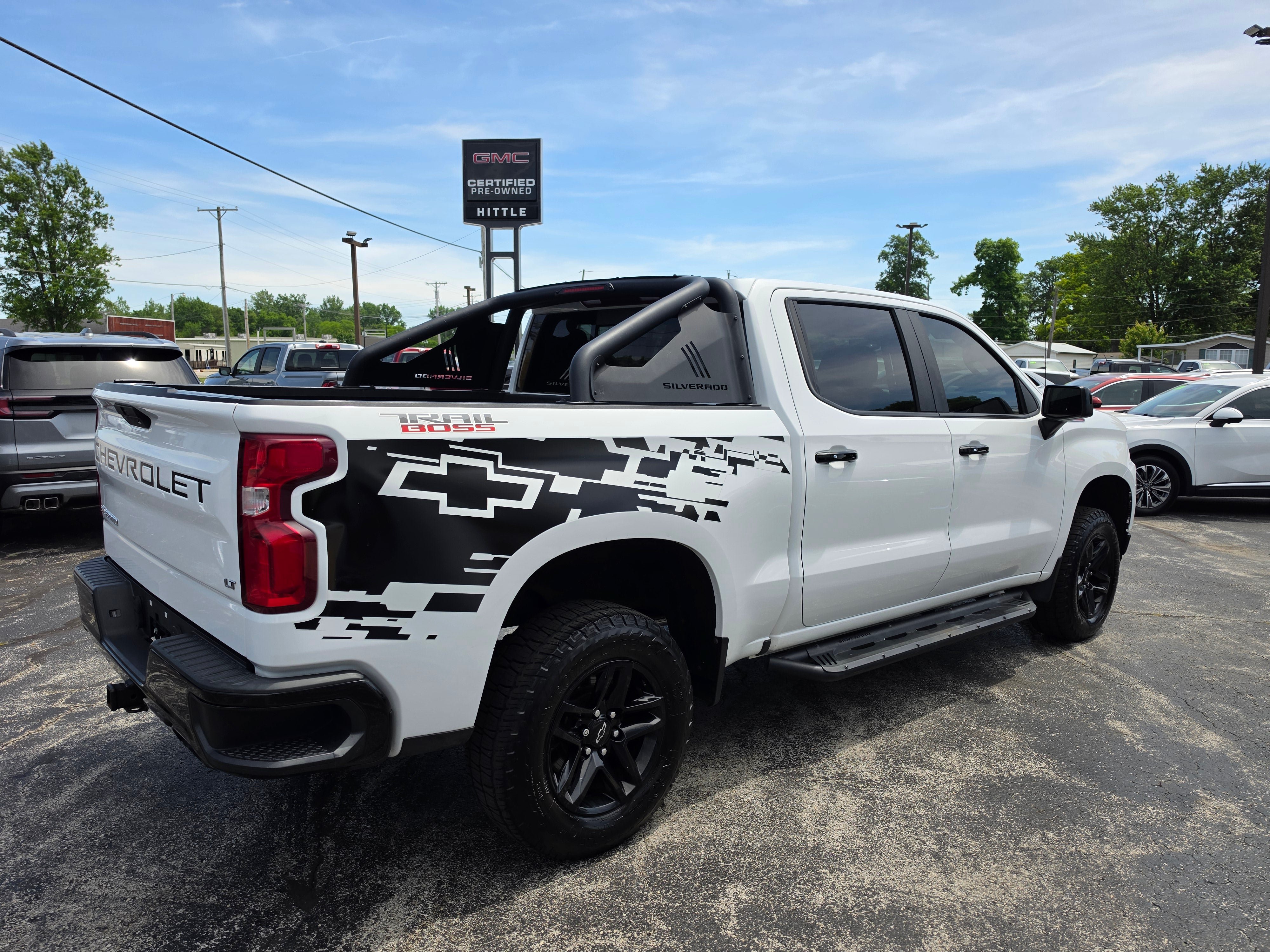 Used 2019 Chevrolet Silverado 1500 LT Trail Boss AWD/4WD image 4