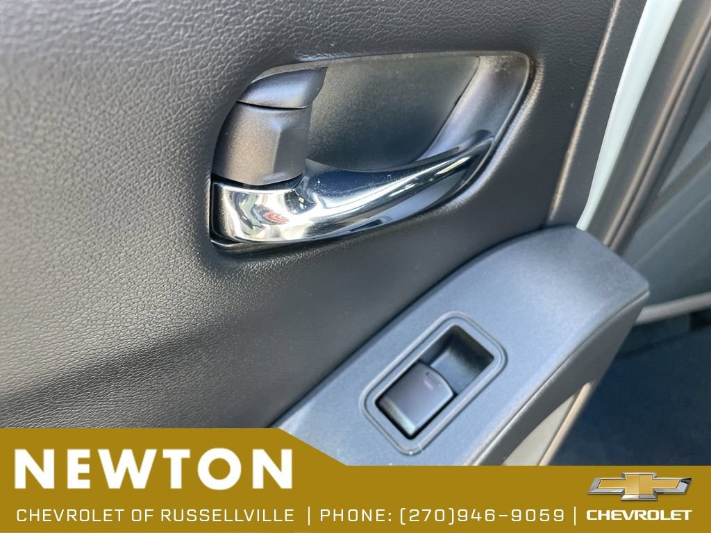 Used 2025 Nissan Frontier PRO-4X AWD/4WD image 42