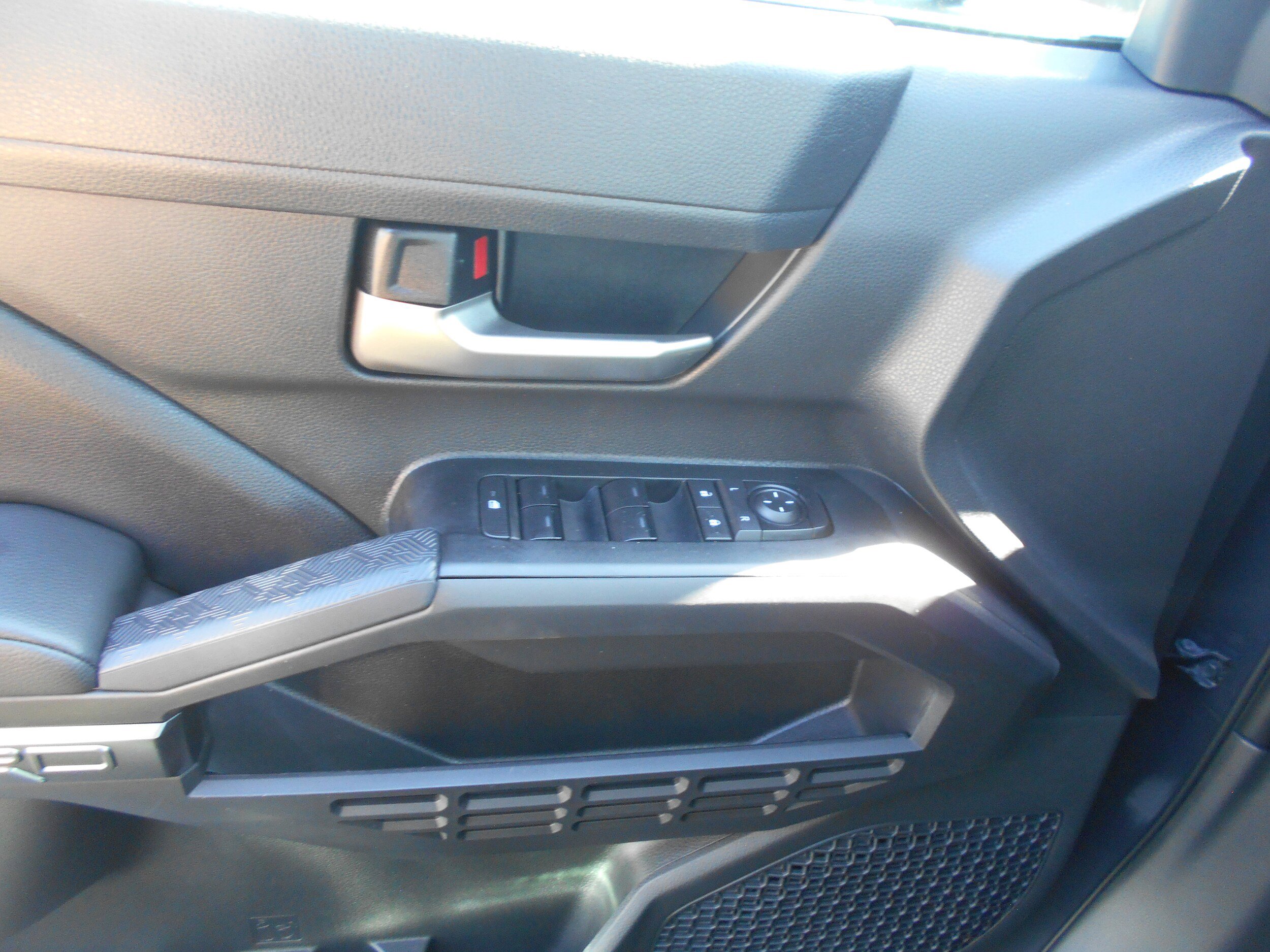 Used 2025 Toyota Tacoma TRD Sport w/ TRD Sport Premium Package AWD/4WD image 19