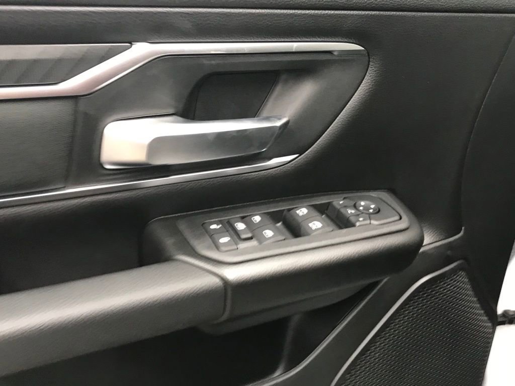 New 2026 RAM 1500 4x4 Crew Cab image 10
