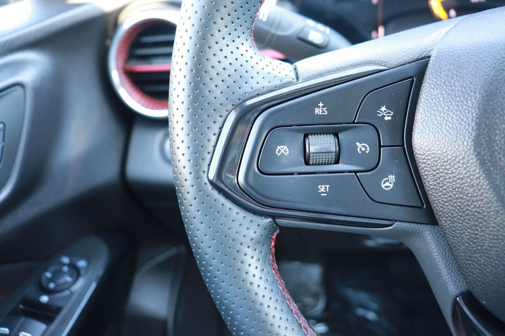 Used 2025 Chevrolet Trax RS w/ Driver Confidence Package FWD image 21