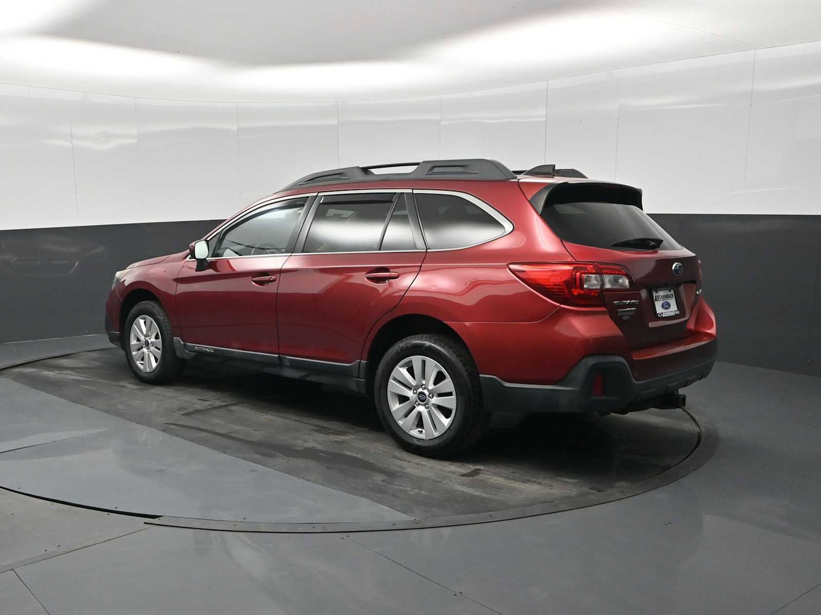 Used 2018 Subaru Outback 2.5i Premium image 6