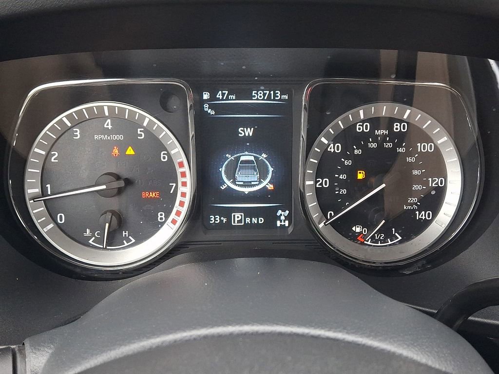 Used 2017 Nissan Titan SV image 21