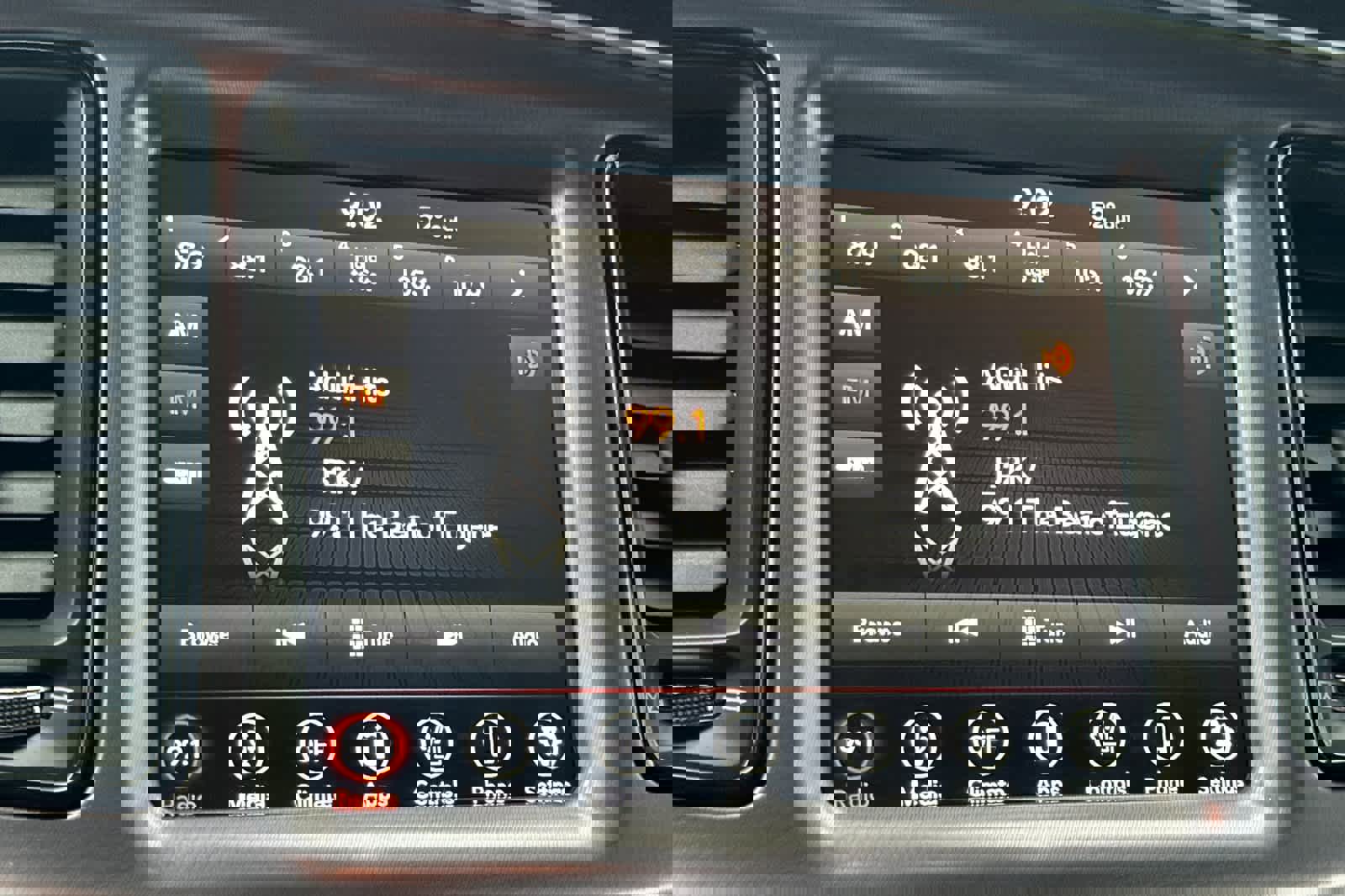 Used 2019 Dodge Challenger GT w/ Plus Package image 17