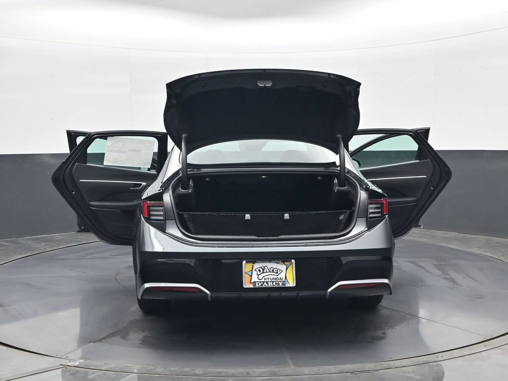 New 2026 Hyundai Sonata SEL FWD image 32