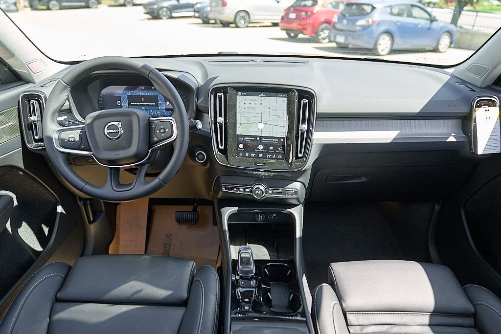 New 2026 Volvo XC40 B5 Plus w/ Climate Package AWD/4WD image 23