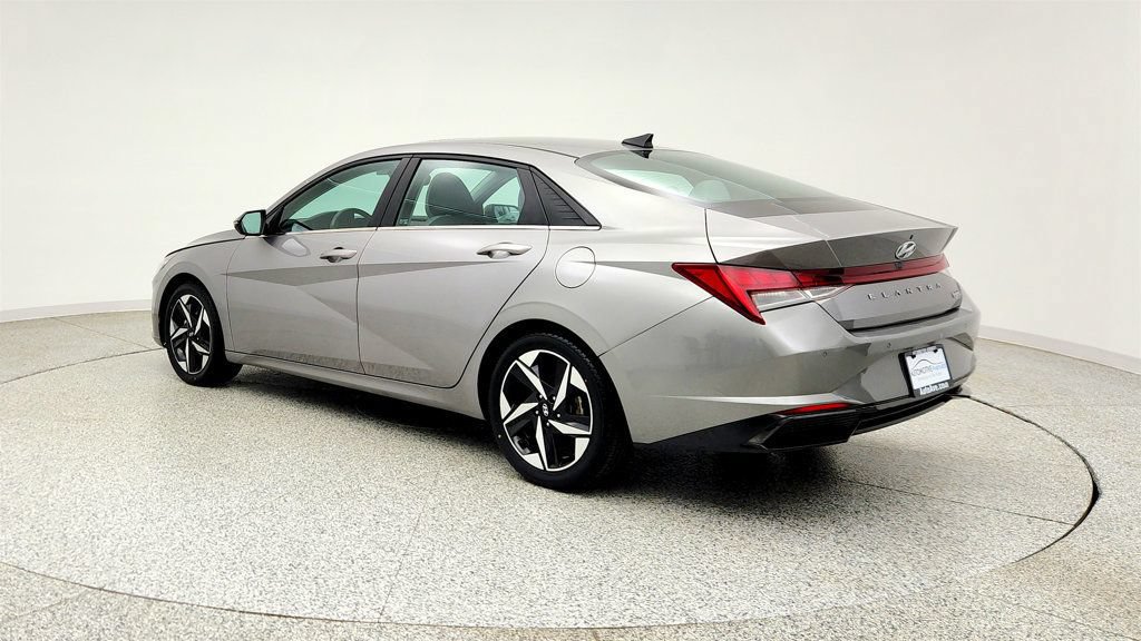 Used 2023 Hyundai Elantra Limited FWD image 7