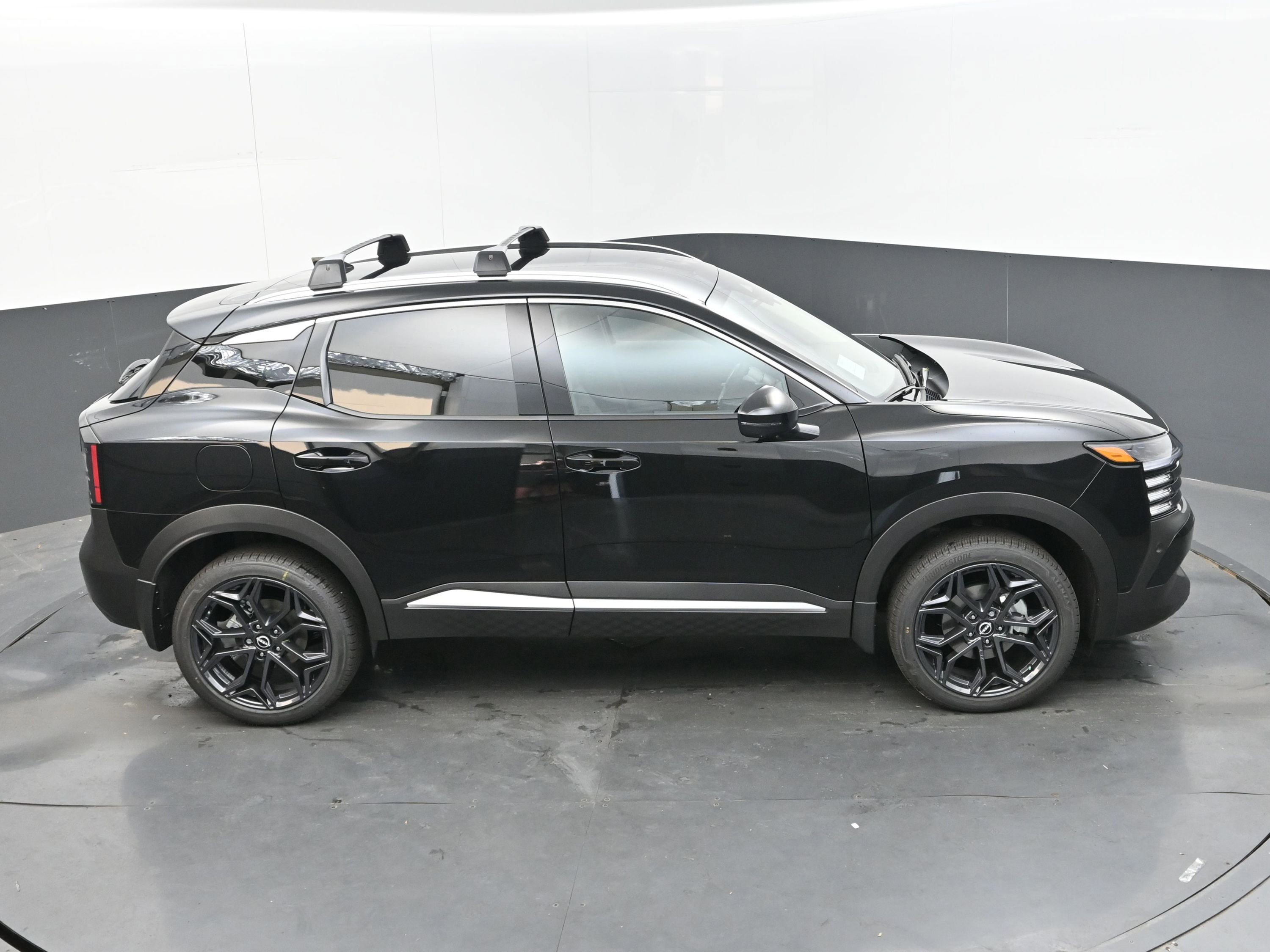 New 2026 Nissan Kicks SR image 35