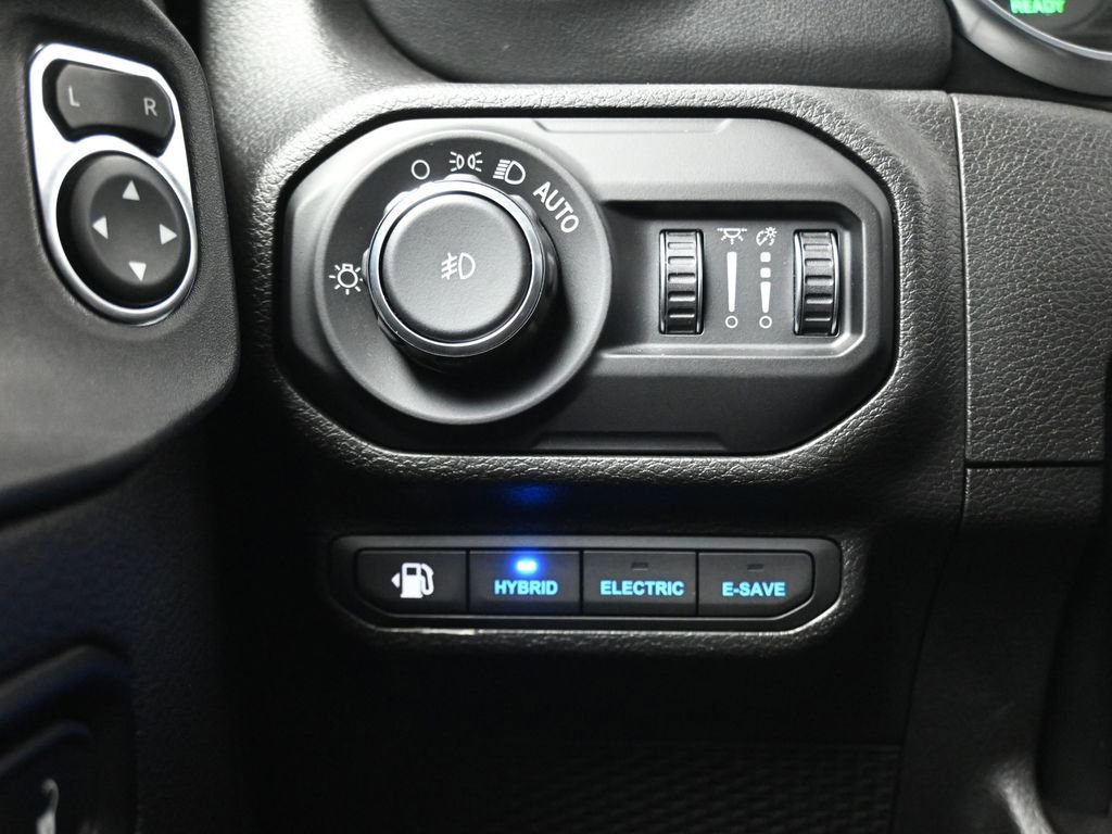 Used 2022 Jeep Wrangler Unlimited Sahara image 27