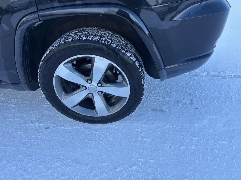 Used 2015 Jeep Grand Cherokee Overland image 27