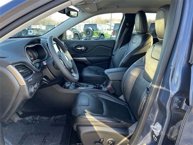 Certified 2021 Jeep Cherokee Latitude Lux w/ Comfort/Convenience Group image 4