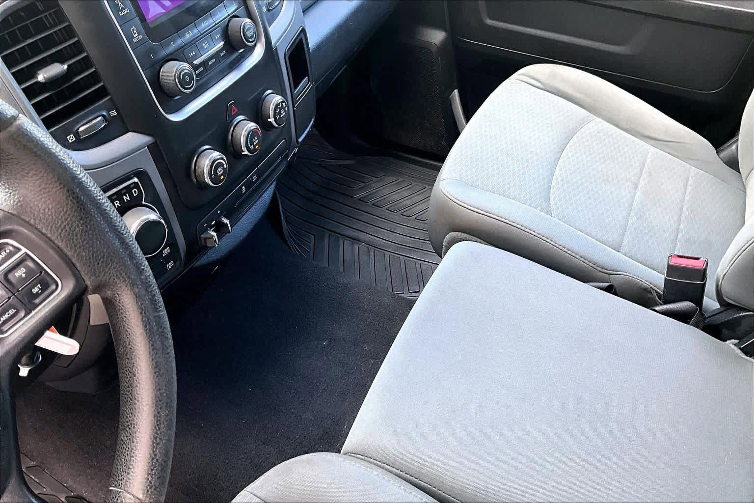 Used 2015 RAM 1500 Express AWD/4WD image 17
