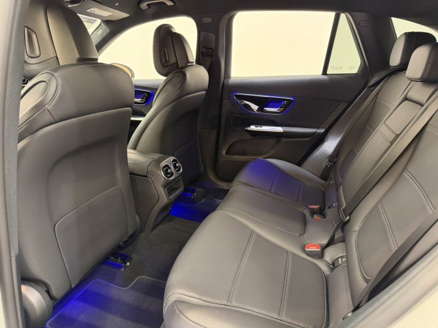 Used 2024 Mercedes-Benz GLC 300 4MATIC image 15