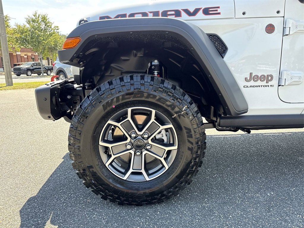 New 2025 Jeep Gladiator Mojave image 9
