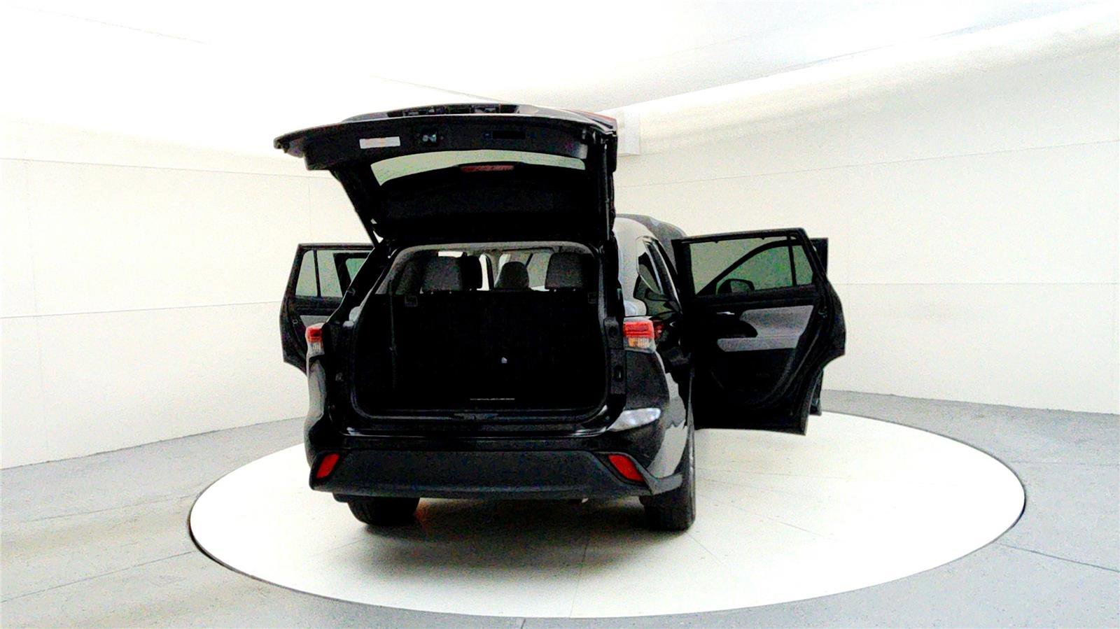 Certified 2022 Toyota Highlander XLE image 11