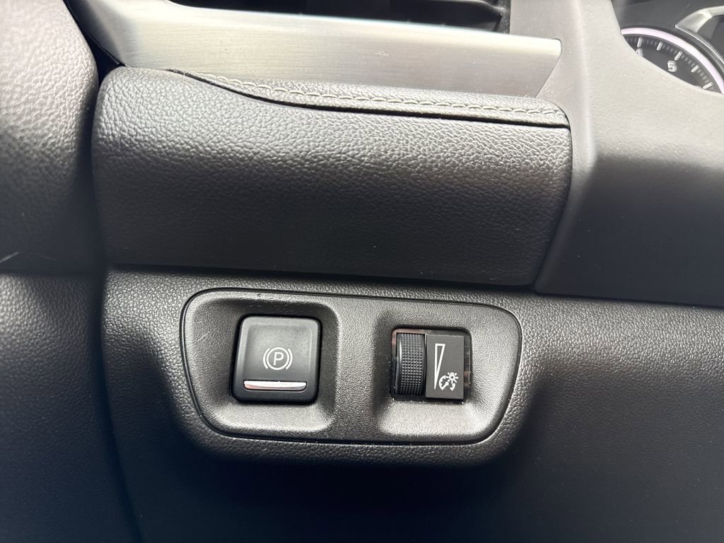 Used 2017 GMC Acadia SLT AWD/4WD image 31
