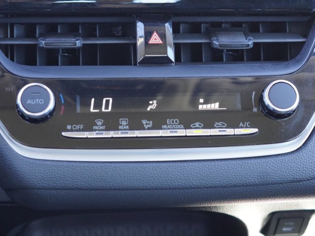 Used 2024 Toyota Corolla LE FWD image 25