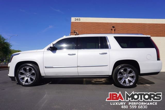 Used 2020 Cadillac Escalade ESV Platinum image 24