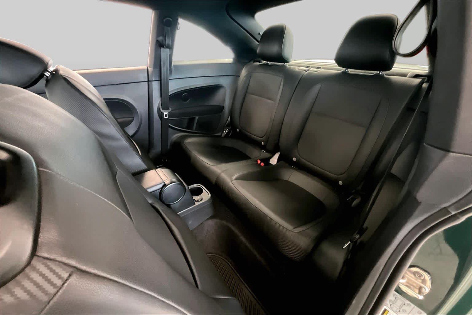 Used 2018 Volkswagen Beetle 2.0T S w/ Style & Comfort Package For S FWD image 17