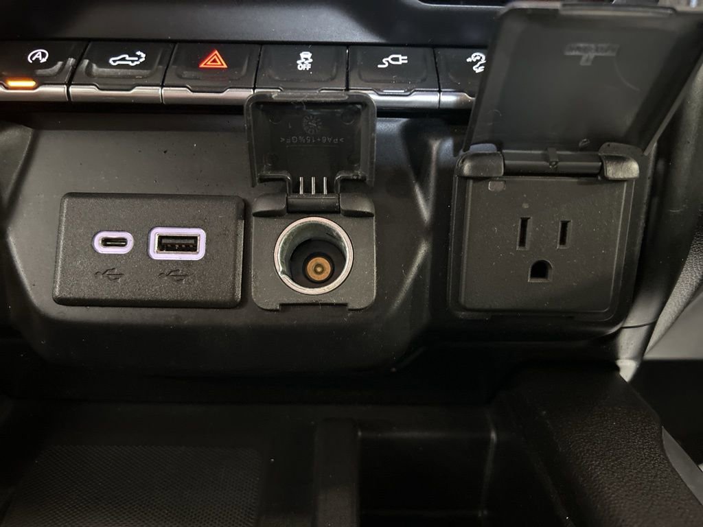 Used 2019 Chevrolet Silverado 1500 High Country w/ Z71 Off-Road Package AWD/4WD image 39