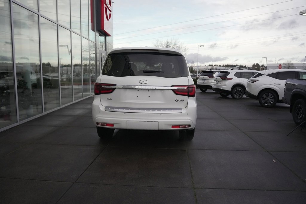 Used 2024 INFINITI QX80 Luxe image 9