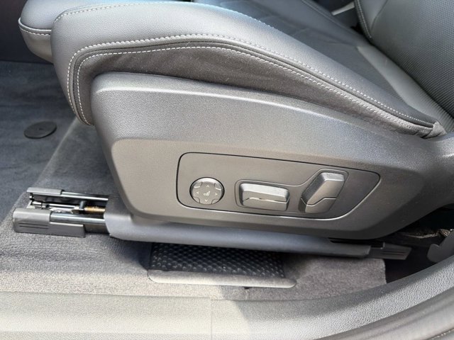 Used 2025 BMW X1 xDrive28i AWD/4WD image 10