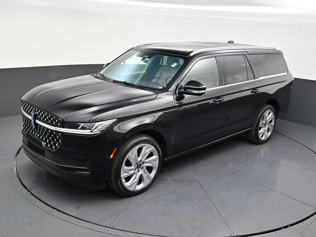 Used 2025 Lincoln Navigator L Black Label image 17