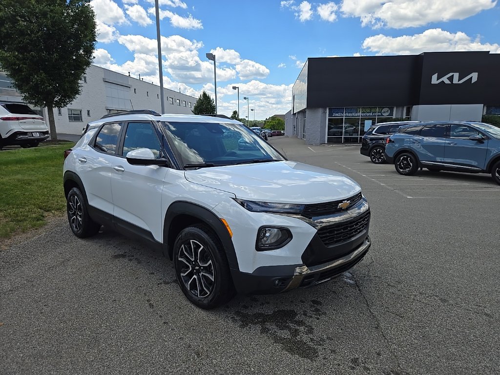 Used 2023 Chevrolet TrailBlazer ACTIV w/ Convenience Package AWD/4WD image 1