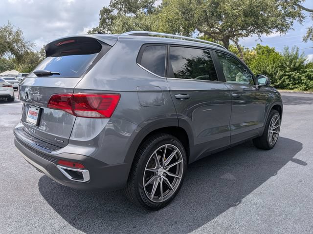 Used 2024 Volkswagen Taos SEL AWD/4WD image 4