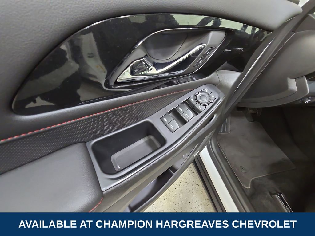 Used 2023 Chevrolet Traverse RS image 31