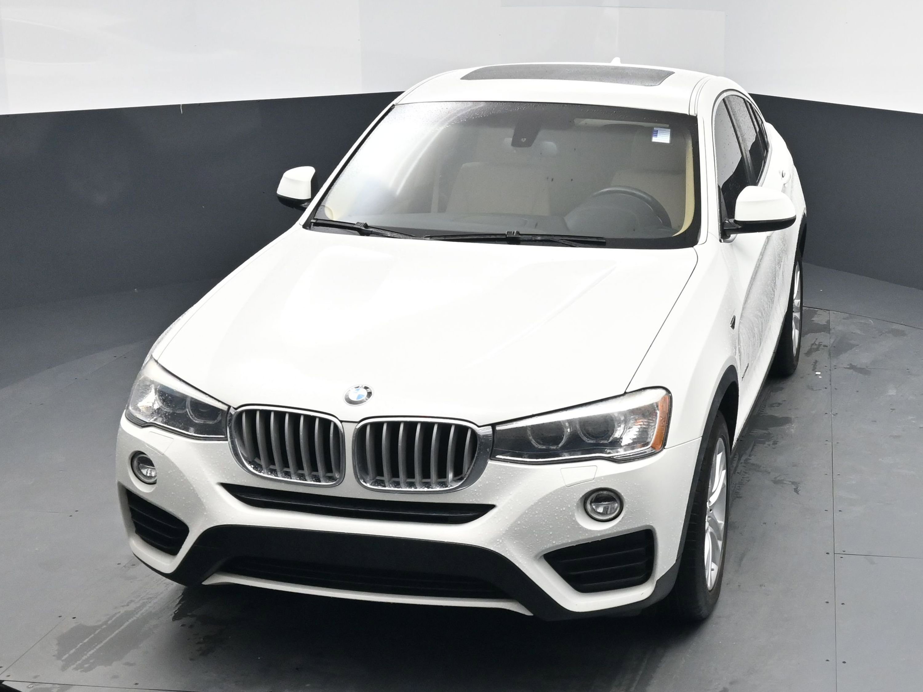 Used 2017 BMW X4 xDrive28i image 9