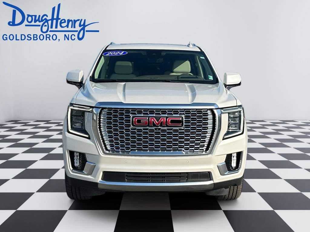 Used 2024 GMC Yukon XL Denali w/ Denali Reserve Package AWD/4WD image 8