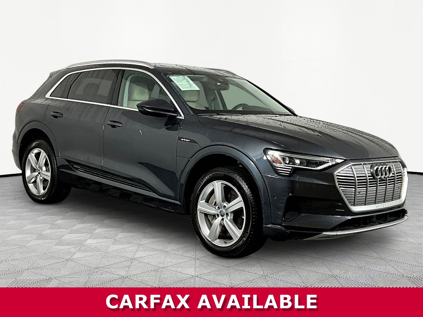 Used 2019 Audi e-tron Prestige AWD/4WD image 3