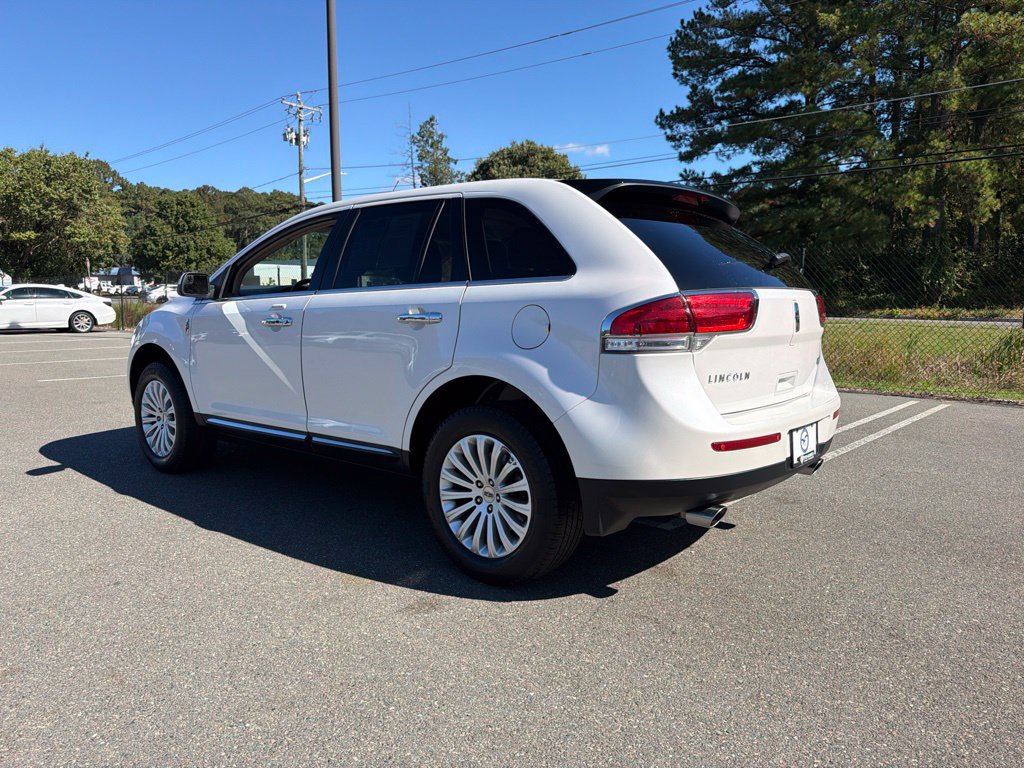 Used 2012 Lincoln MKX FWD image 7