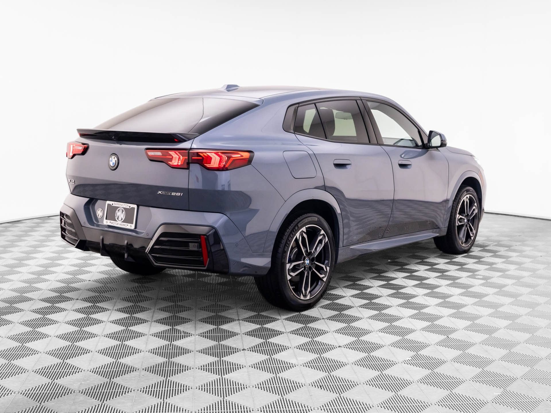 Certified 2025 BMW X2 xDrive28i AWD/4WD image 5