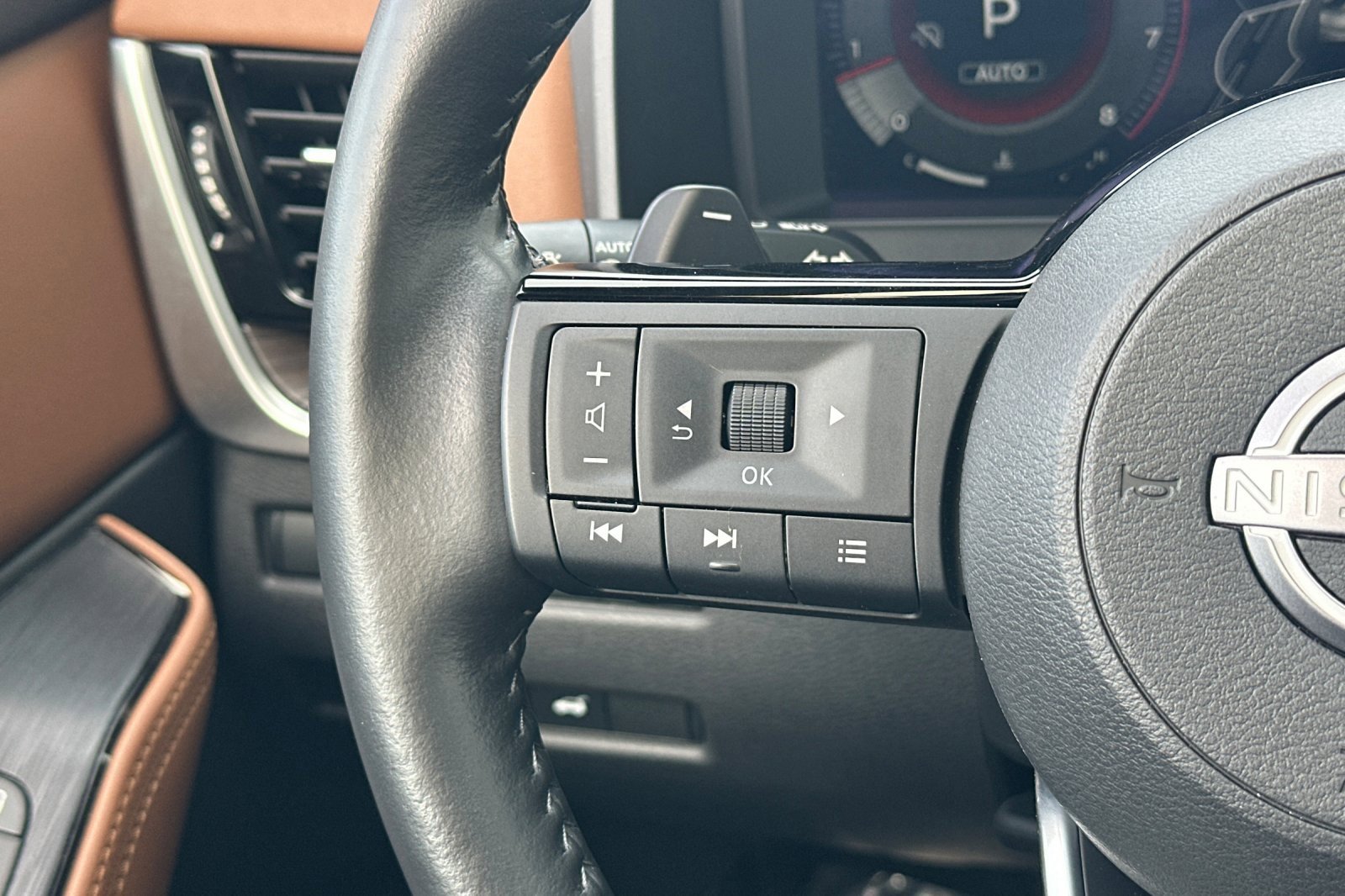 Certified 2024 Nissan Rogue Platinum w/ Platinum Premium Package image 27