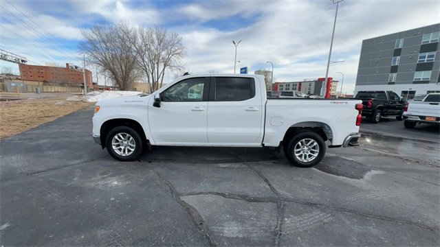 Used 2022 Chevrolet Silverado 1500 LT image 5
