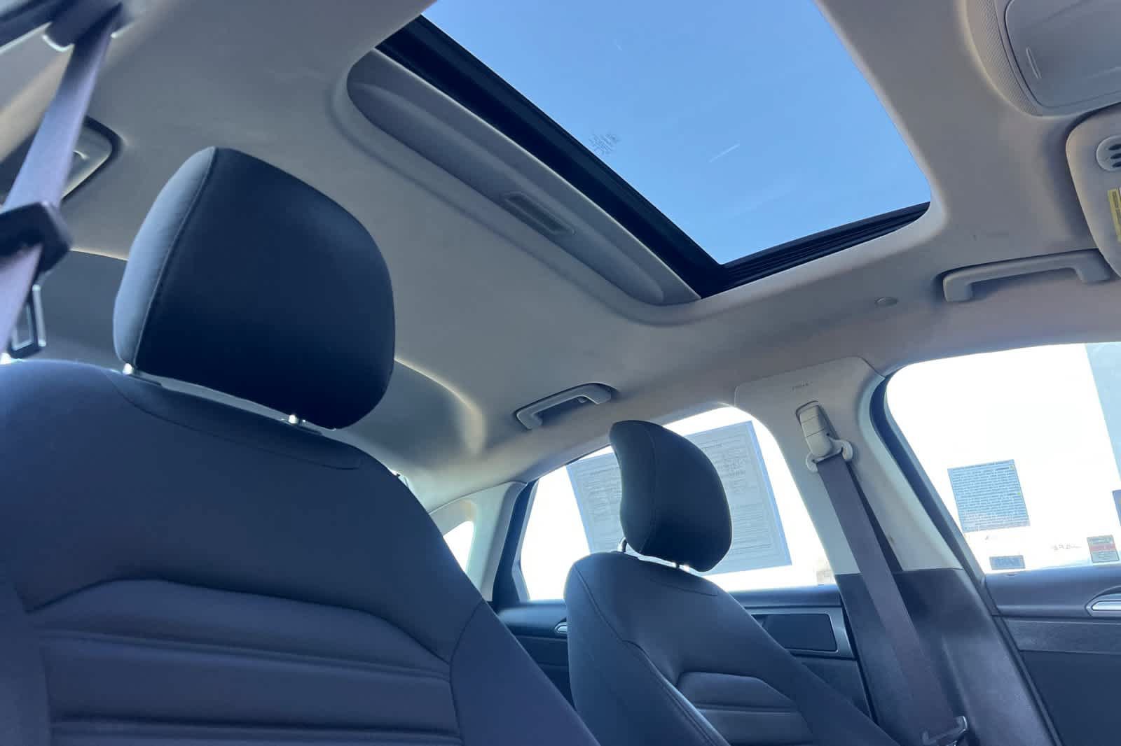 Used 2013 Ford Fusion SE FWD image 17