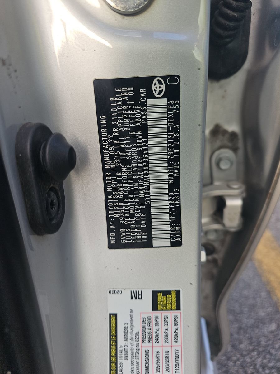 Used 2022 Toyota Corolla LE FWD image 15
