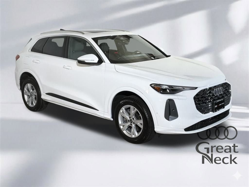 Certified 2025 Audi Q5 Premium w/ Convenience Package image 11