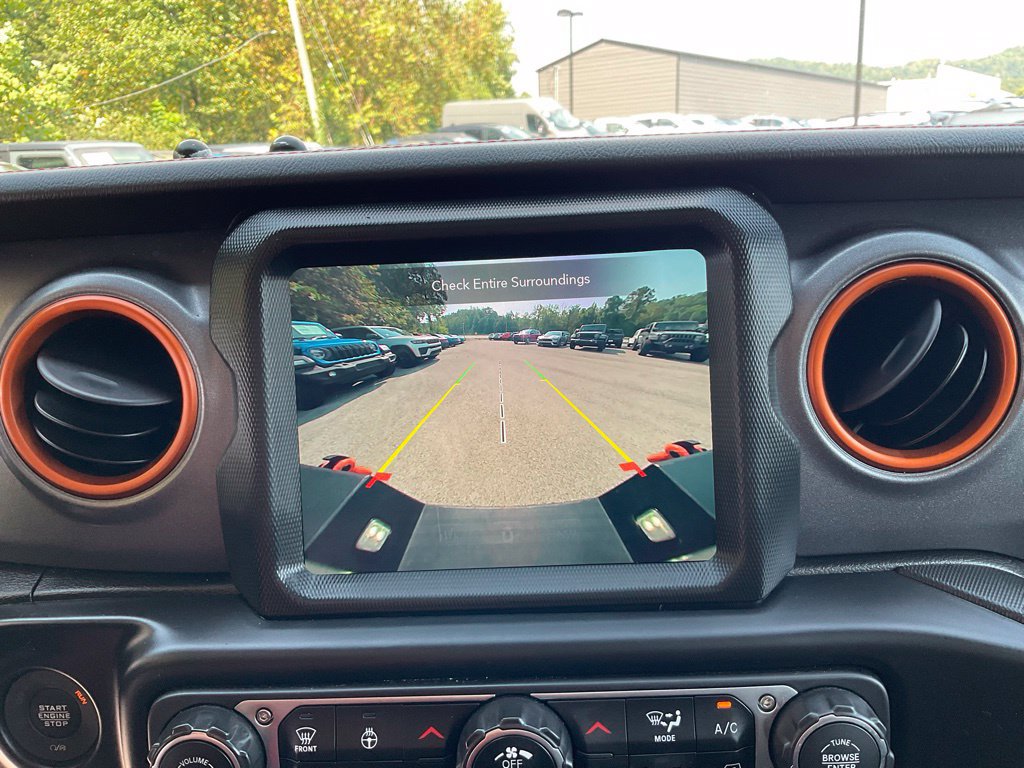 Used 2022 Jeep Gladiator Mojave w/ LED Lighting Group AWD/4WD image 18