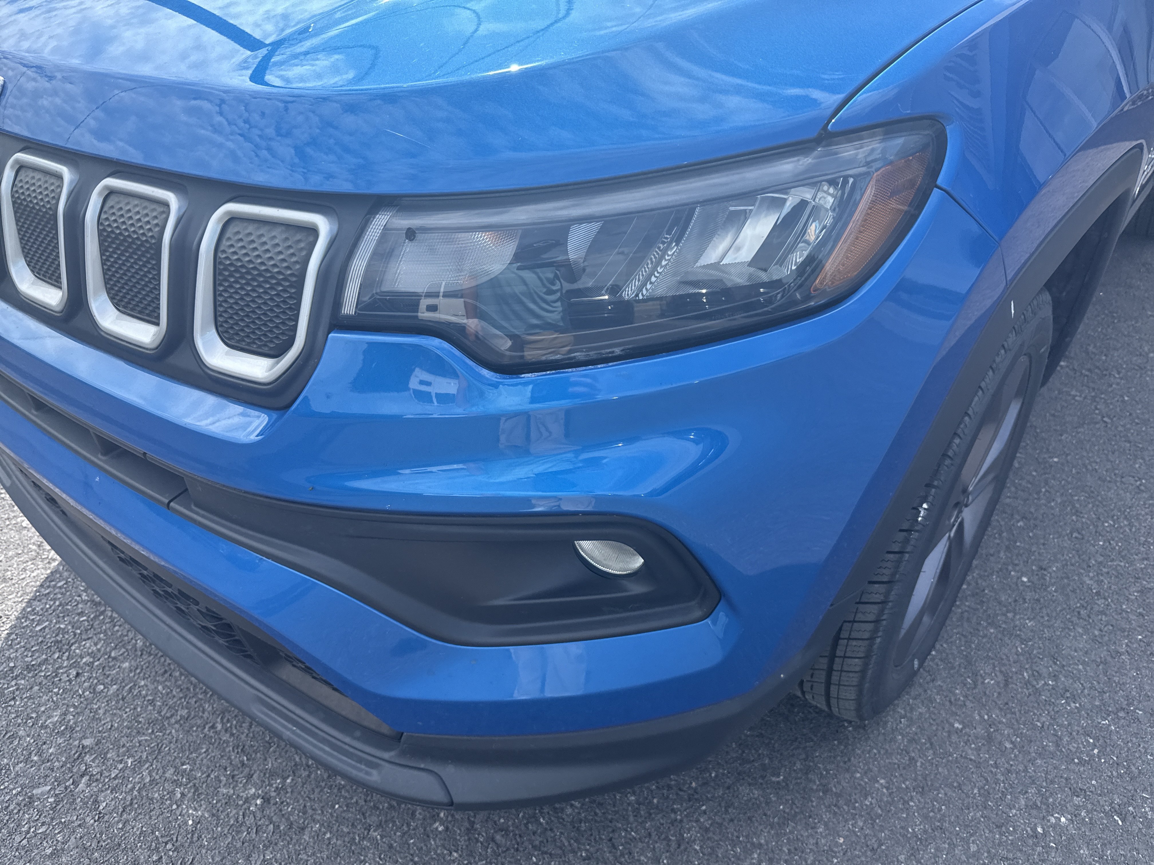 Used 2022 Jeep Compass Latitude AWD/4WD image 9