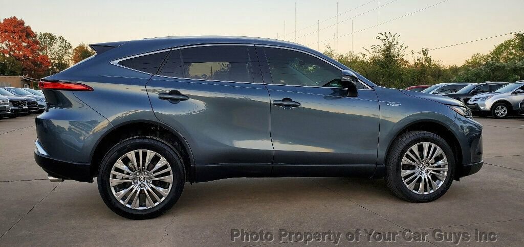 Used 2021 Toyota Venza XLE w/ Softex Package image 10