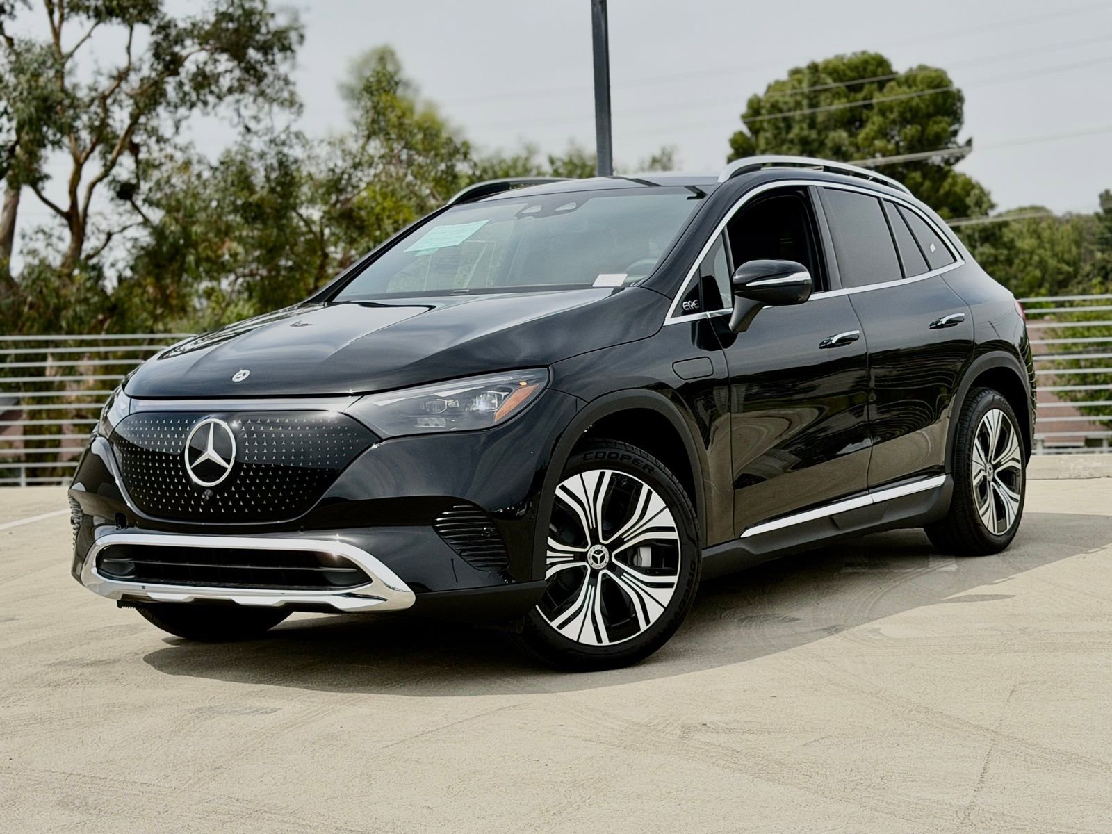 New 2026 Mercedes-Benz EQE 320+ SUV image 2