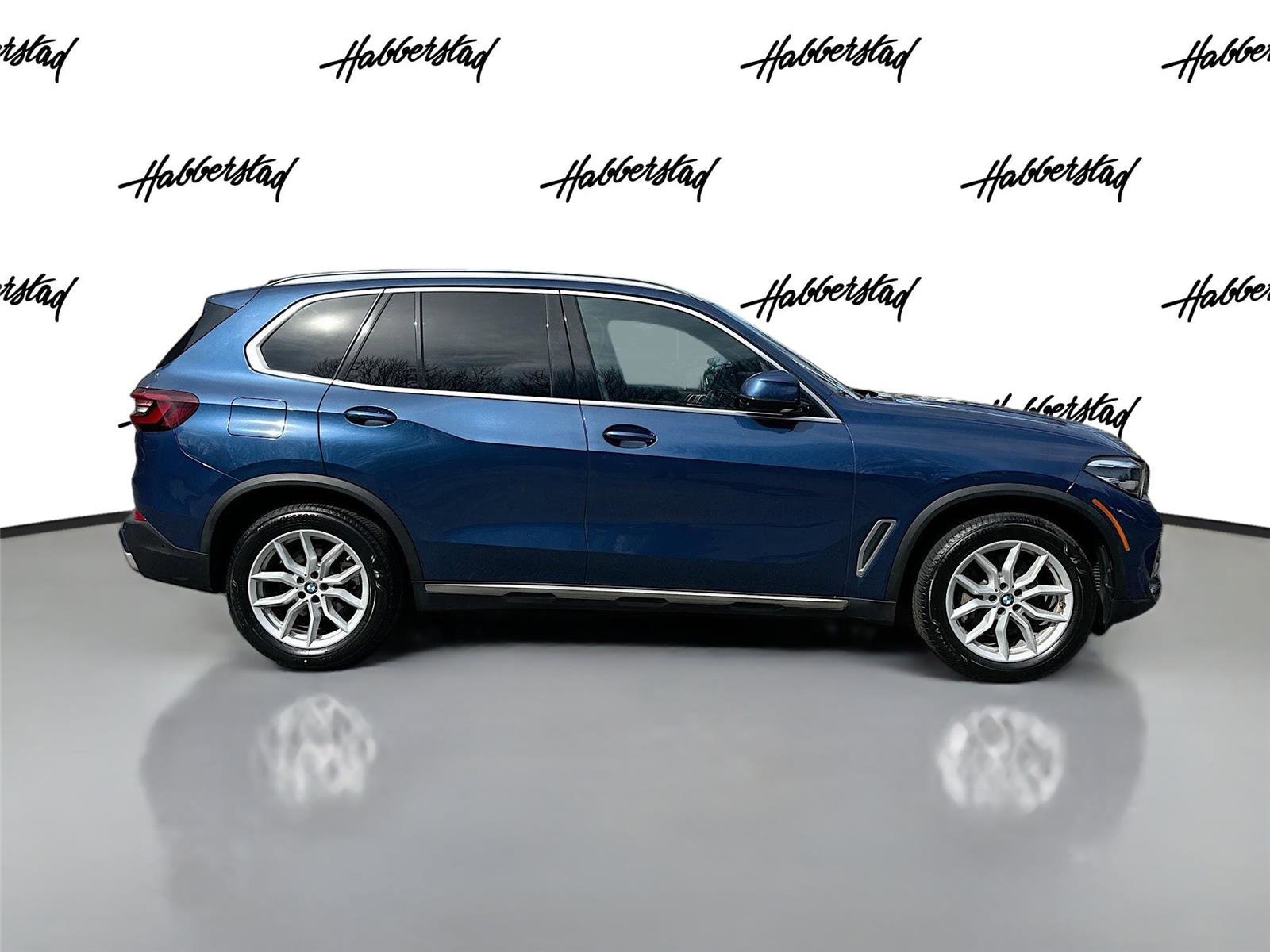 Used 2023 BMW X5 xDrive40i w/ Premium Package image 4