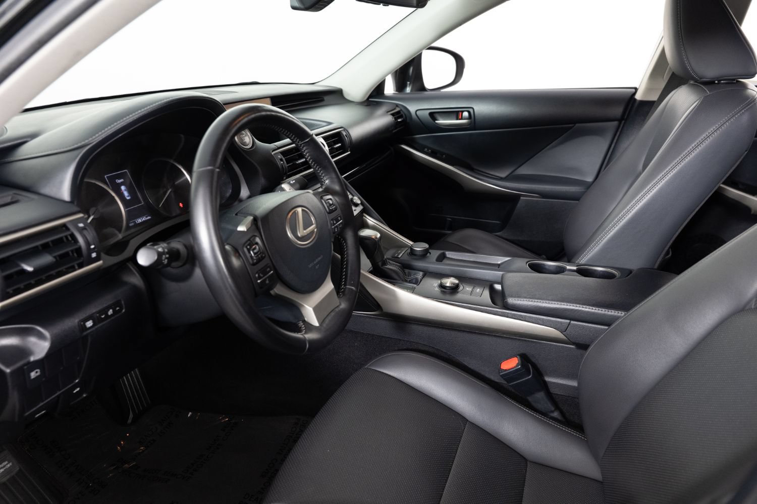 Used 2017 Lexus IS 200t RWD image 13